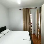 Apartment Roses
