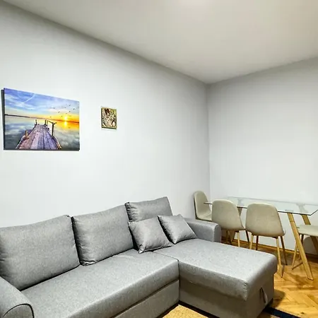 Roses * ティラナ